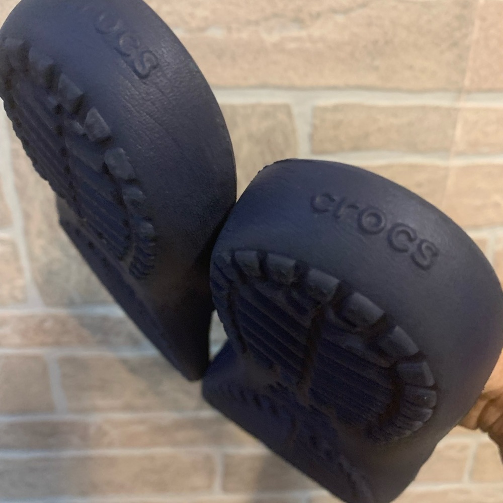 Croc flip flops - Picture 3 of 7